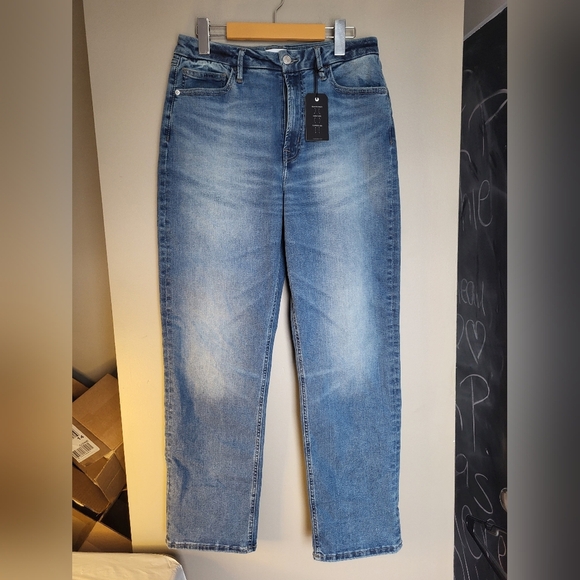 NEW-Forever 21 Curved Straight Denim Jeans, Size 31 - Picture 2 of 5